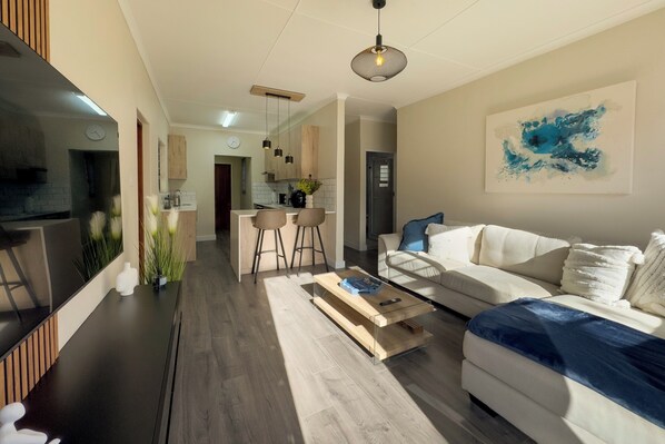 Huis, 2 slaapkamers, toegankelijk voor mindervaliden, roken | Woonkamer | Boeken