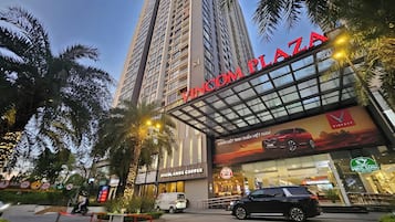 Shopping mall