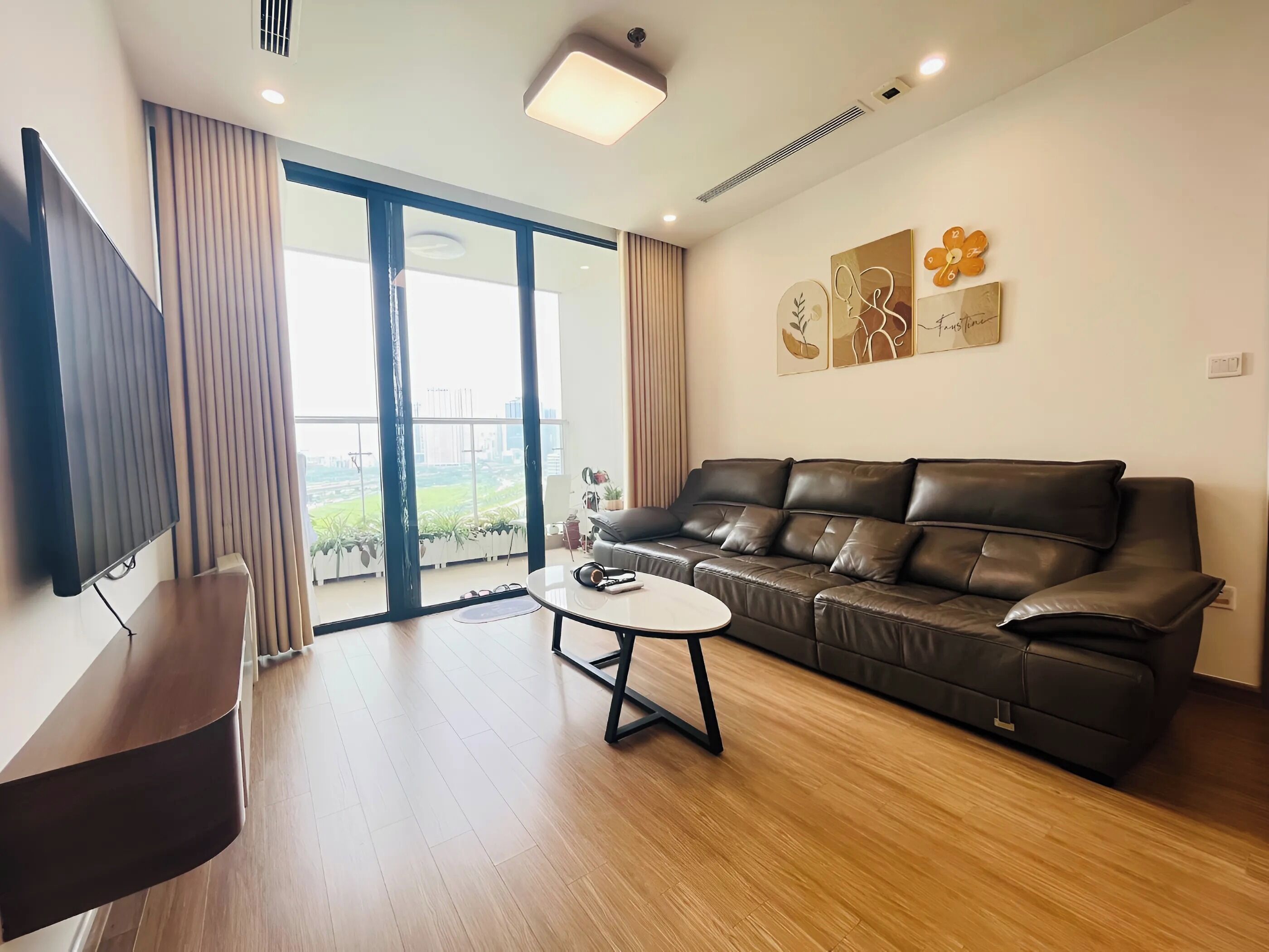 Apartment, 3 Bedrooms, Balcony | Blackout drapes, iron/ironing board, free WiFi