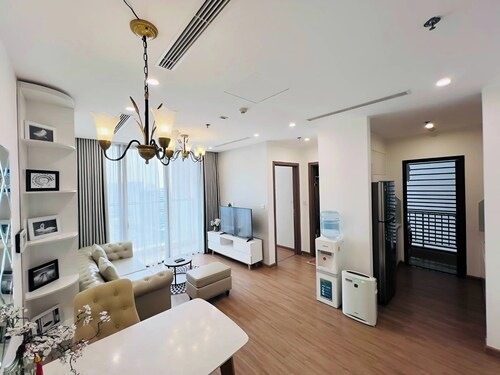 Vinhome Sky Lake-Sunhometel