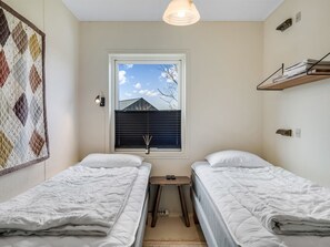 2 bedrooms, Internet