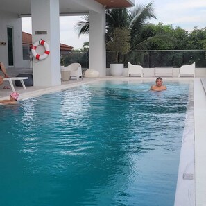 Outdoor pool - YourHome Vientiane Best Place (Vientiane)