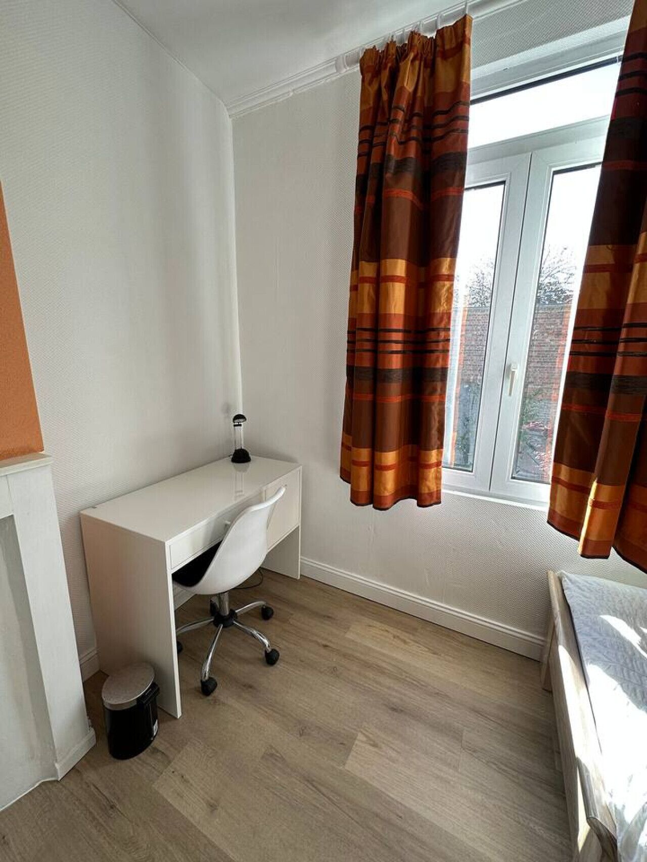 3 slaapkamers, een bureau, een strijkplank/strijkijzer, gratis wifi