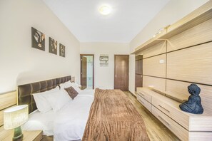 3 habitaciones, tabla de planchar con plancha y wifi gratis
