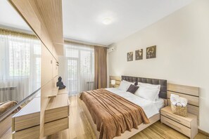 Exclusive Apartment, 3 Bedrooms, Non Smoking, Balcony | 3 bedrooms, iron/ironing board, free WiFi - Stay Inn on Aram street (Yerevan)