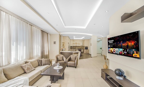 Exclusive Apartment, 3 Bedrooms, Non Smoking, Balcony | Living area