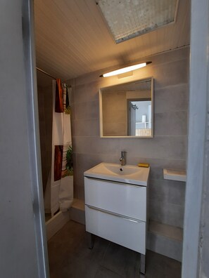 Bruser, Toiletpapir