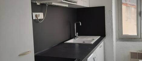 Micro-ondes, plaque de cuisson