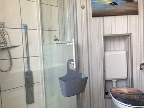 Douche, sèche-cheveux