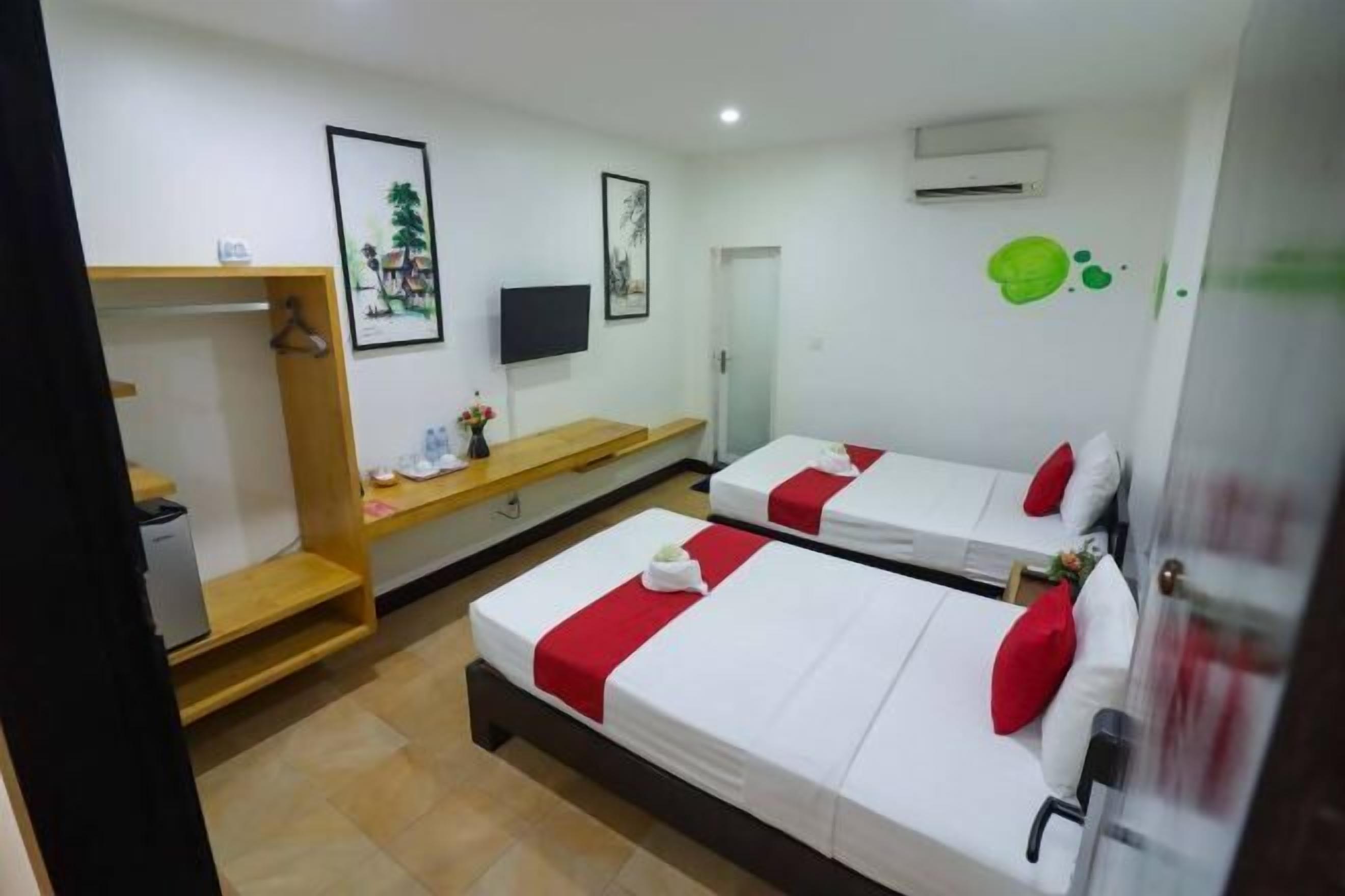 客房内保险箱、办公桌、免费 WiFi、床单