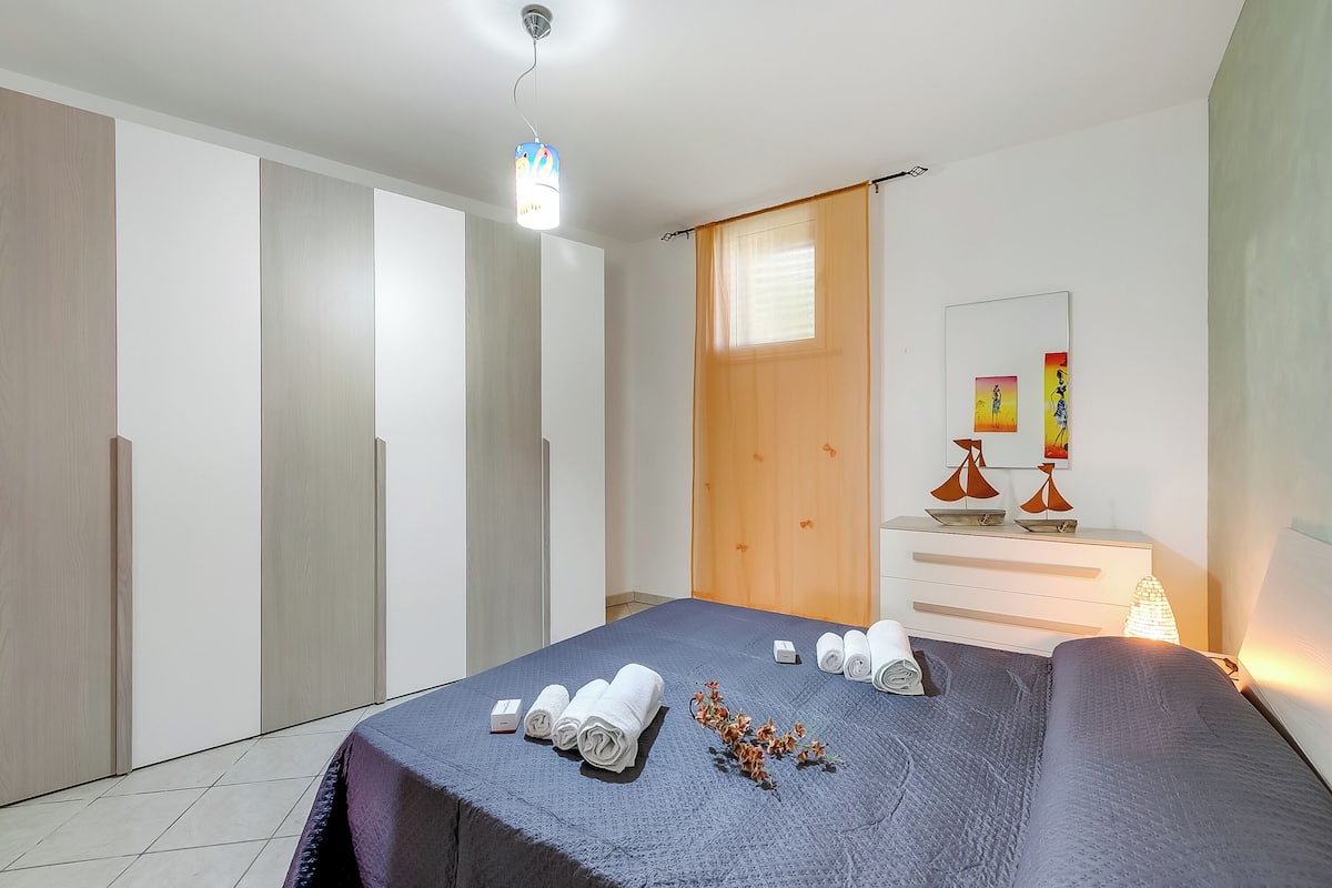 Appartamento familiare, 3 camere da letto (Riva Blu Apartment 4 Pool And Sea) | 3 camere, Wi-Fi (a pagamento), lenzuola