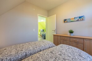 1 bedroom, iron/ironing board, free WiFi