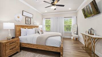 3 chambres, fer et planche à repasser, Wi-Fi, draps fournis