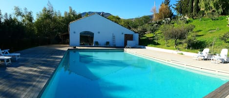 Piscine extérieure