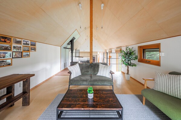 Living area - POROTO HOUSE (Nanae)