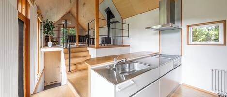 Full-sized fridge, microwave, stovetop, toaster