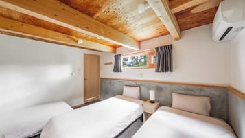 2 bedrooms, iron/ironing board, free WiFi