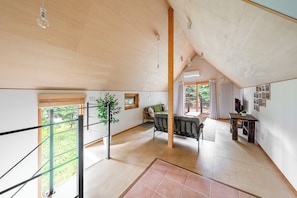 Living area - POROTO HOUSE (Nanae)
