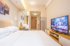 Superior Studio, 1 Queen Bed, Kitchen, City View - Genius Jakarta - Gading Greenhill Apt (Jakarta)