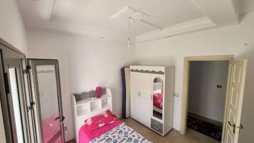 2 bedrooms, WiFi, bed sheets