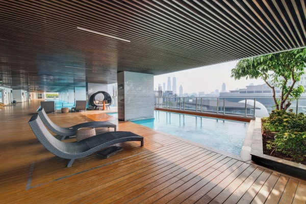 Sun deck