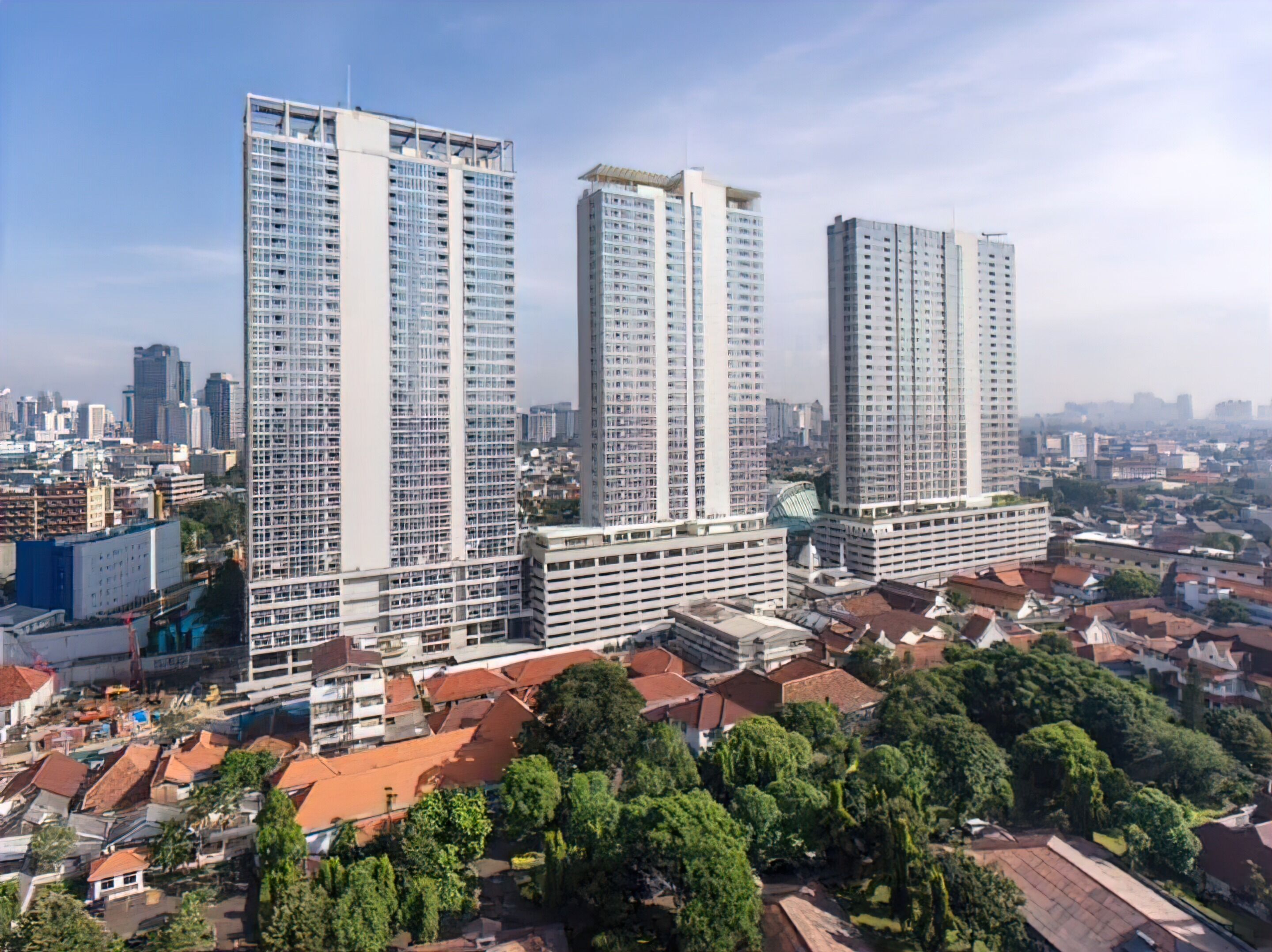 Vista frontal de la propiedad