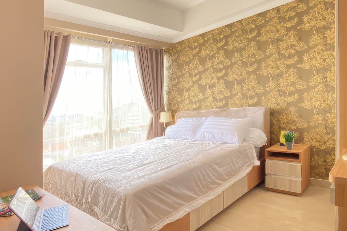 Premium Apartment, 2 Bedrooms, Balcony, City View | 1 bedroom, minibar, desk, laptop workspace