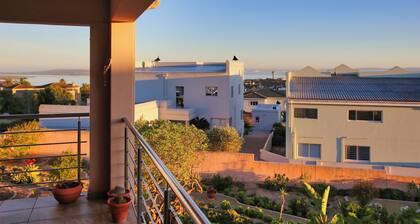 Sa-Ais, Langebaan 6-sleeper