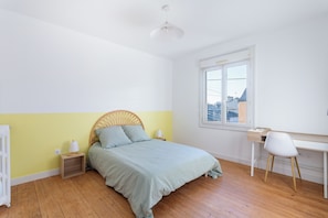 3 chambres, bureau, Wi-Fi, draps fournis