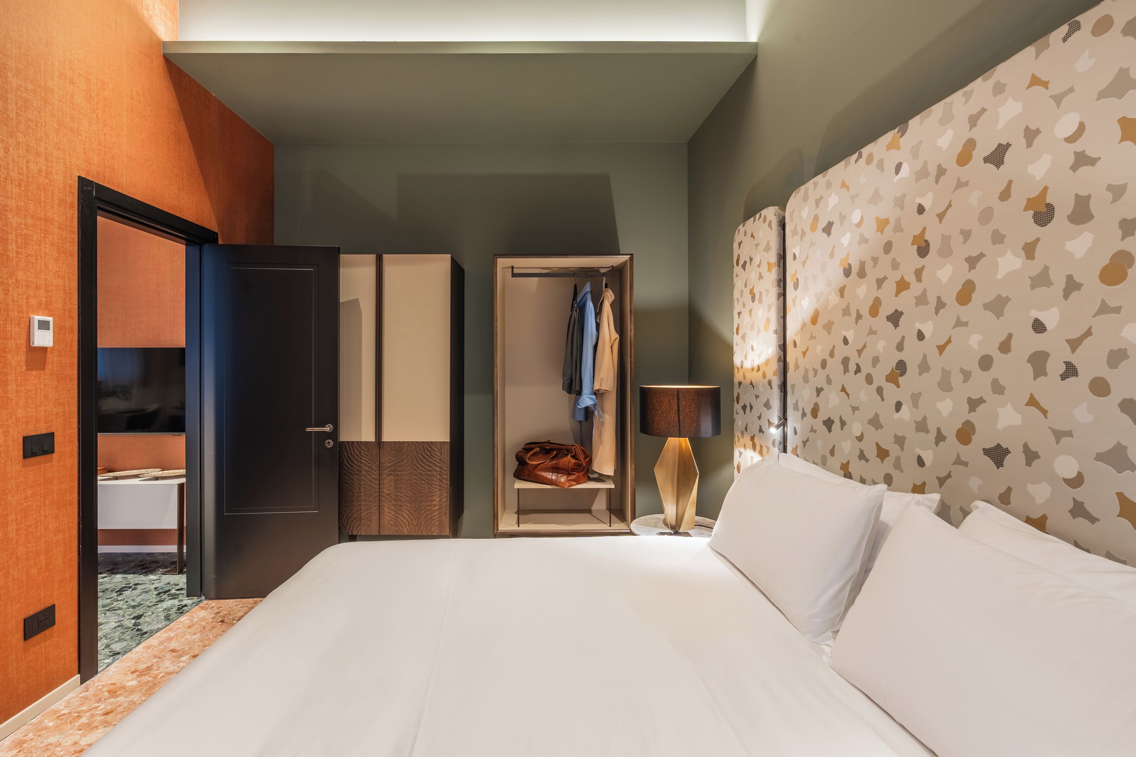 Deluxe Apartment, 1 King Bed with Sofa bed | In-room safe, desk, laptop workspace, blackout drapes