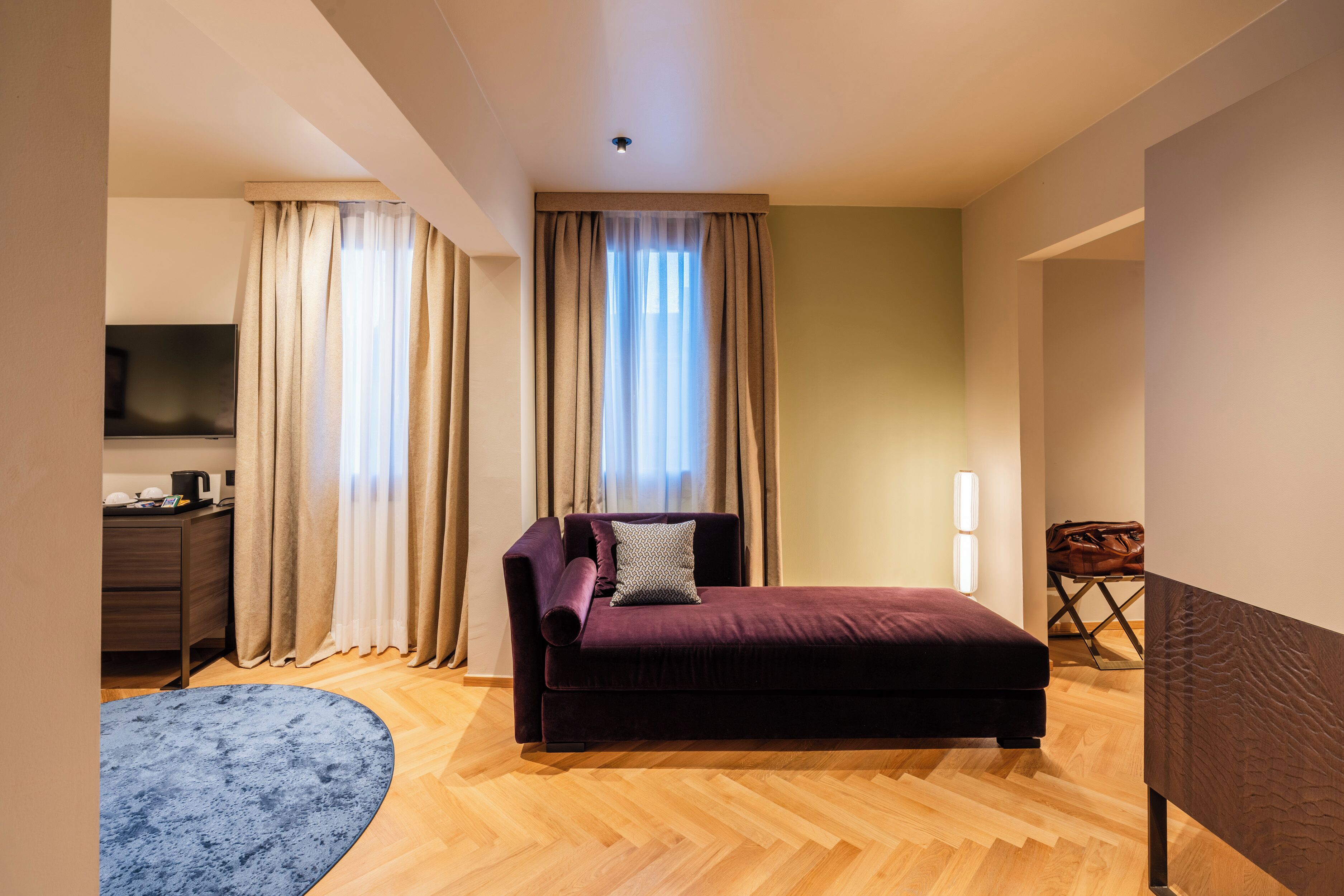 Panoramic Apartment, Multiple Beds, City View (San Giorgio Maggiore) | In-room safe, desk, laptop workspace, blackout curtains