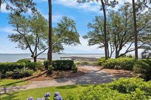 Property grounds - Direct Beachfront with unbelievable Sunrise Views (Hilton Head Island)