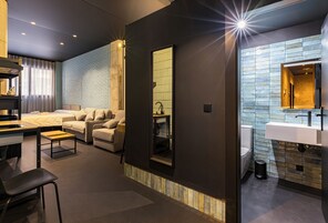 Superior Apartment | Desk, laptop workspace, blackout drapes, soundproofing