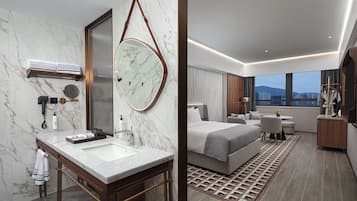 Grand Single Room | 1 bedroom, desk, laptop workspace, free WiFi