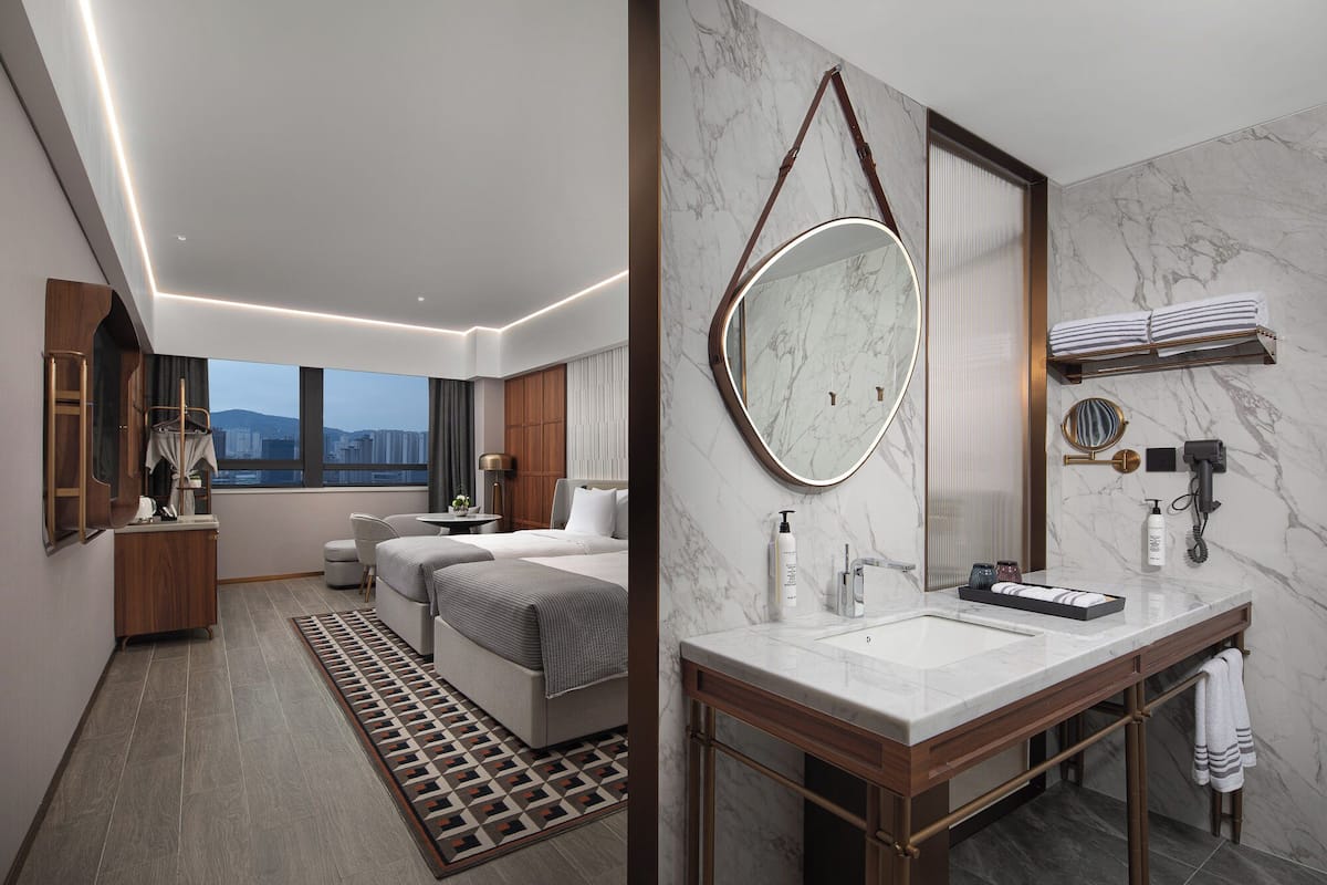 Grand Double or Twin Room, City View | 1 bedroom, desk, laptop workspace, free WiFi