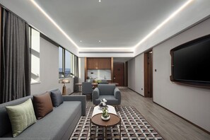 Executive Suite, City View