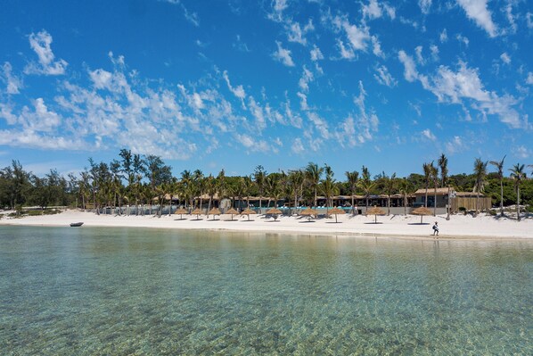 Estúdio superluxo, varanda, vista para a praia | Vista para praia/oceano