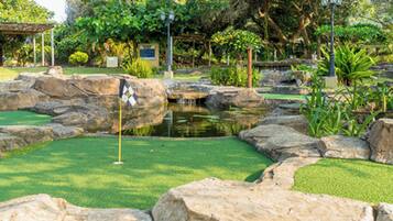 Mini-golf