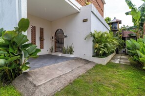 Front of property - Arjuna Villa by Betterplace (Canggu)
