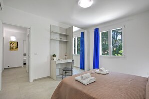 Familieleilighet, flere soverom (Boutique Apartament Pool&Padel) | 2 soverom, wi-fi (inkludert) og sengetøy