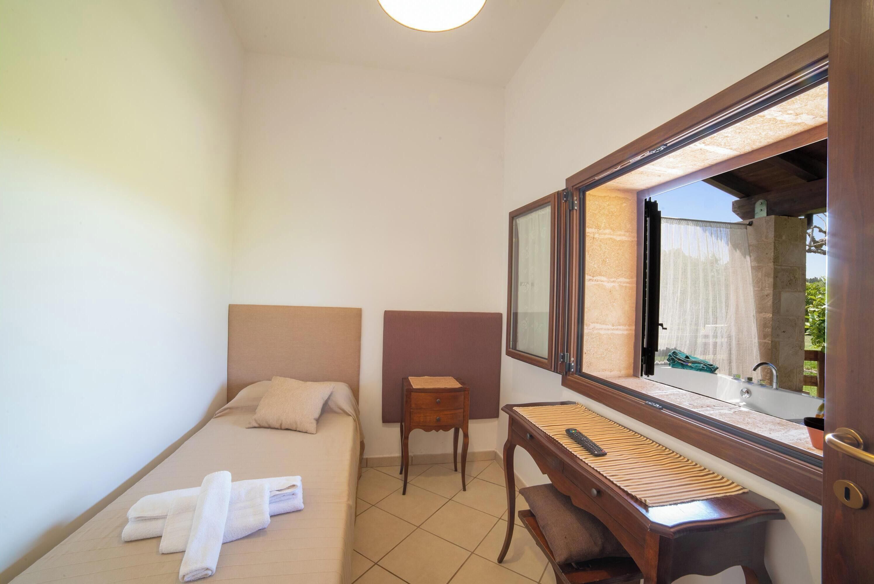 6 bedrooms, free WiFi, bed sheets