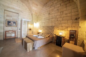 6 bedrooms, free WiFi, bed sheets - Masseria Illo Tempore (Carpignano Salentino)
