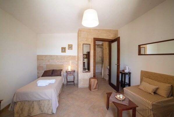 6 bedrooms, free WiFi, bed sheets - Masseria Illo Tempore (Carpignano Salentino)