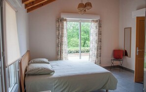 3 dormitorios, tabla de planchar con plancha, wifi