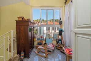 Children's area - A2 – studio apartment with terrace and garden, 3 min walk to the beach (Trogir)