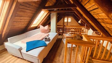 Ferienwohnung Wahnsdorf | 2 Schlafzimmer, individuell dekoriert, individuell eingerichtet