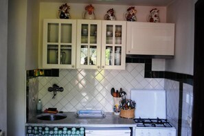 Kühlschrank, Ofen, Herdplatte, Toaster