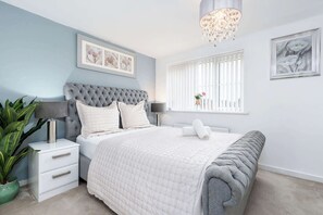 3 chambres, bureau, fer et planche à repasser, Wi-Fi