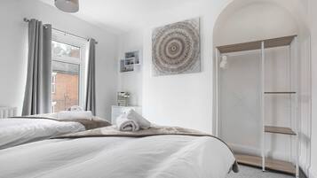 3 soverom, skrivebord, strykejern/-brett og wi-fi