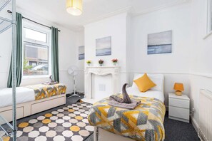 4 bedrooms, desk, iron/ironing board, WiFi